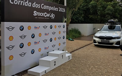 Desenvolve projetos de decoração, ambientação e cenografia para festas e eventos corporativos,cenografia, decoracao, festas, festa, floral, eventos, mobiliario, evento, ambientacao, casamento, organização,  projetos cenográficos para a decoração do seu evento,cenografia, cenografia eventos, cenografia de eventos, empresa de cenografia, cenógrafo, empresas de cenografia, cenografia para eventos, fundo para eventos, exposição cultural, decoração de eventos, iluminação de Shows, iluminação teatral, iluminação profissional, iluminação cênica, festas, iluminação, eventos, iluminação, shows, equipamentos para iluminação de shows, decoração para eventos